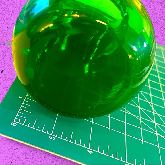 Vintage Mod Green Glass Vase - Picture 7 of 7